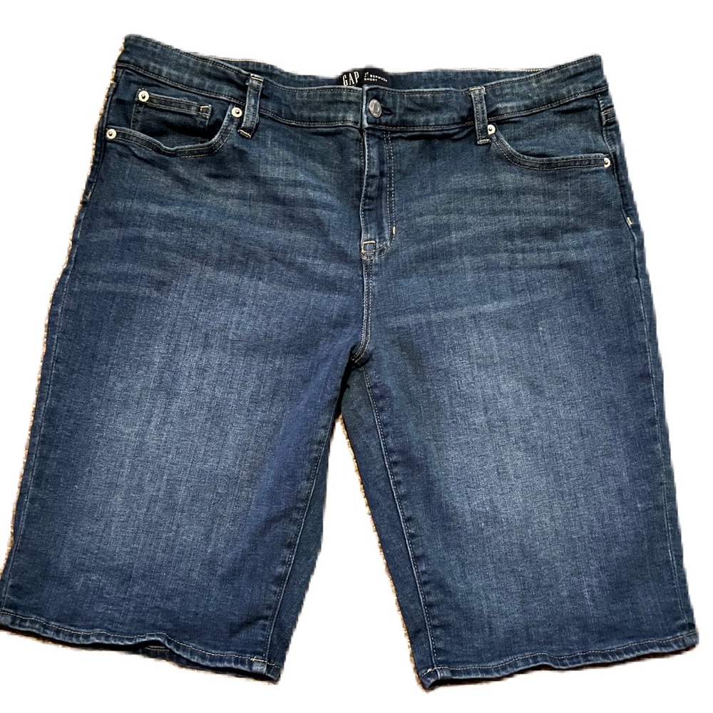 Women’s Gap Bermuda Denim Shorts